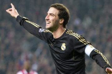 开云官方app入口-猛龙过江！西亚卡姆天神下凡轰44分，广厦主场狂胜广东35分创历史