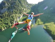 开云APP-蓝色绞索，西决生死战中篮网如何以窒息式防守锁死活塞命脉