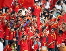 开云体育官网-历史性胜利的同时，国内足球队赢得了观众心