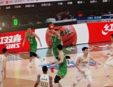 开云下载-北极洲男篮争夺赛场热火朝天，局势动人心弦