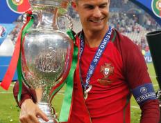 开云体育官方网站-尤文圣日耳曼双杀：C罗梅西双双进球