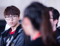 开云体育-包含GEN轻取PSG，Hanssama打出惊人五杀激烈交锋入围赛，成为赛场最大亮点的词条