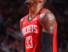 开云下载-包含火箭将硬汉中锋换至活塞，寻找更好的替补角色的词条