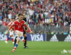 开云平台-包含足球世界的“强者之战”引来万人关注的词条