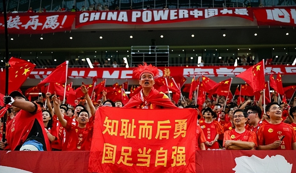 开云体育APP下载-球队实力悬殊，大比分击败对手