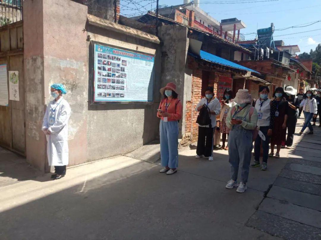 开云体育中国-利雅德尼茨球员口罩防护备战