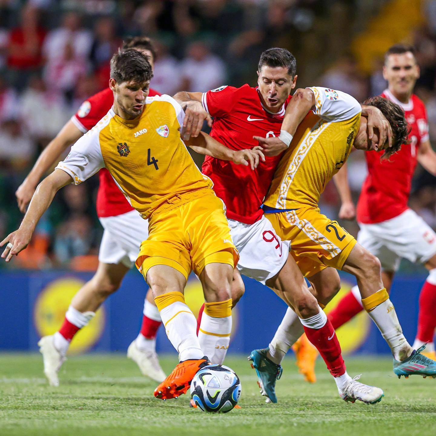 开云官方app入口-包含欧预赛新赛季现状，球迷乐见他队表现的词条