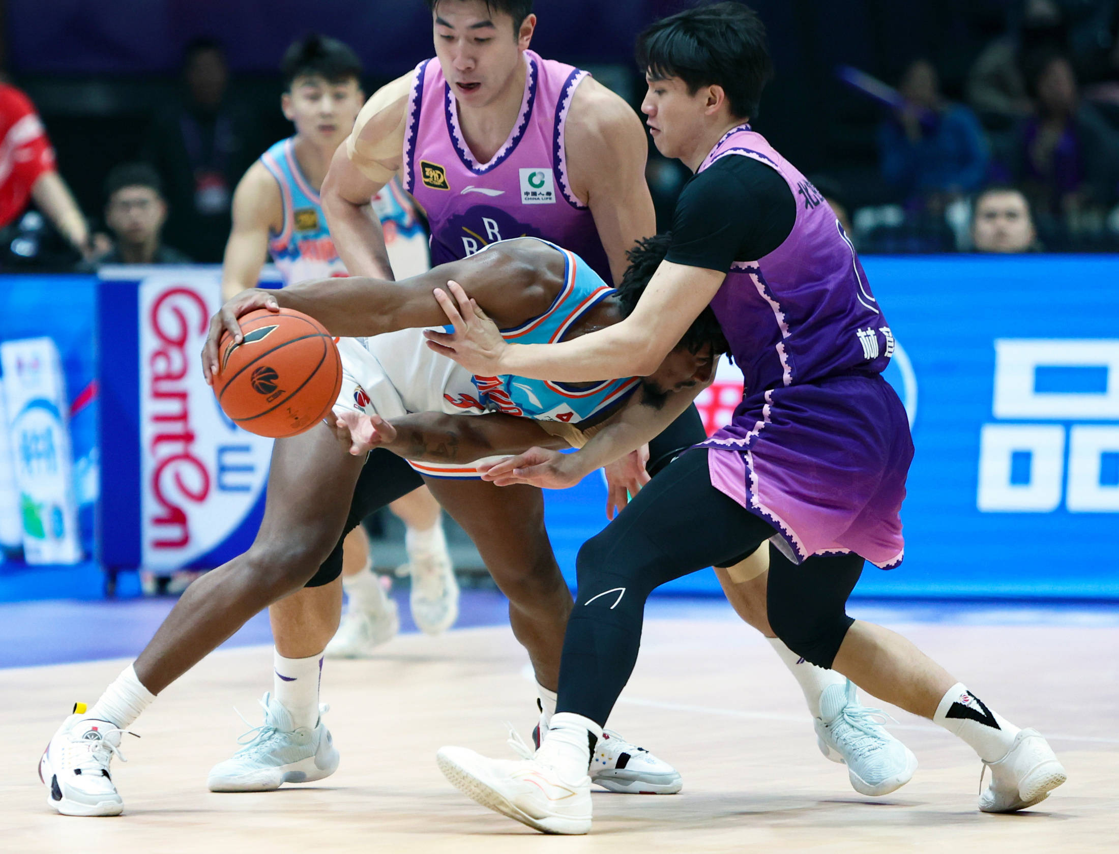 开云APP-球队战术磨合成功,赛场上展现默契配合