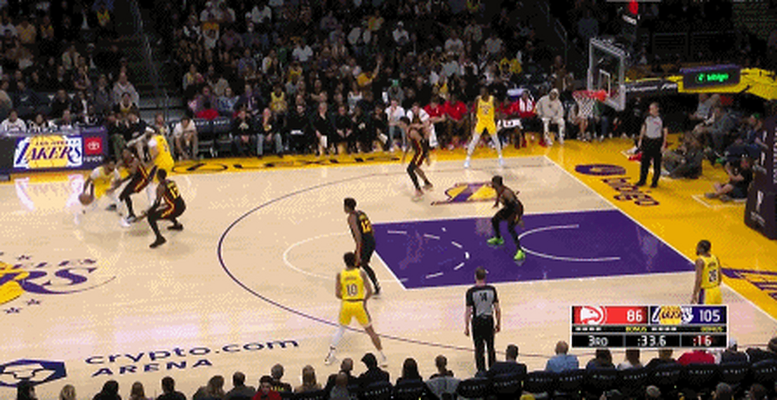 开云体育官网-湖人主场大胜老鹰,状态神勇