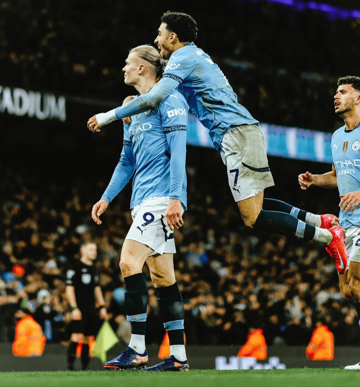 开云体育在线-曼城遭遇逆转，不敌皇家马德里