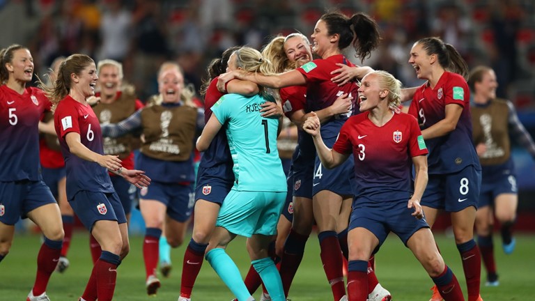 开云平台-挪威女足痛失点球，遗憾出局！