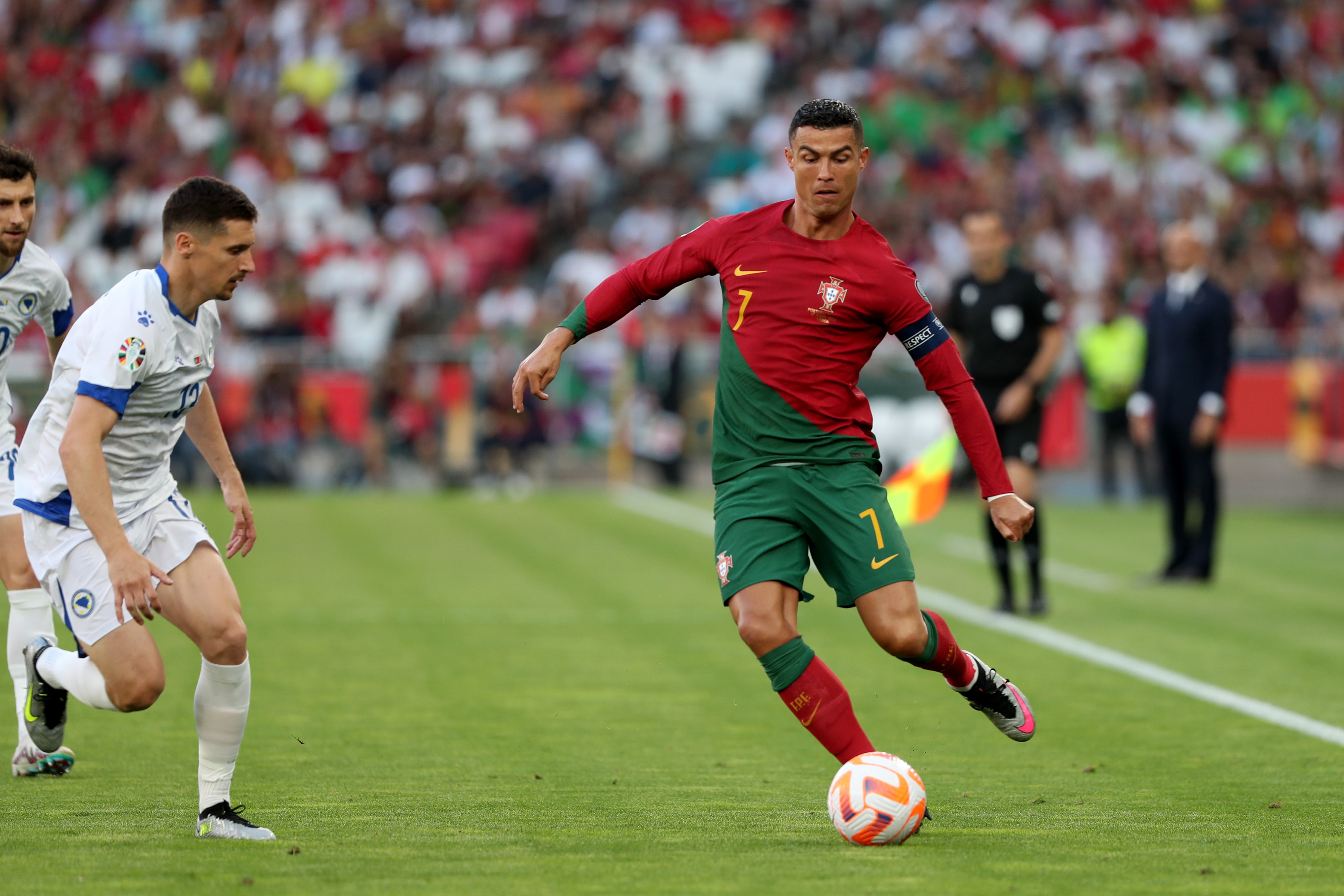 开云体育中国-关于欧预赛比赛场上热闹非凡，实力碰撞的信息