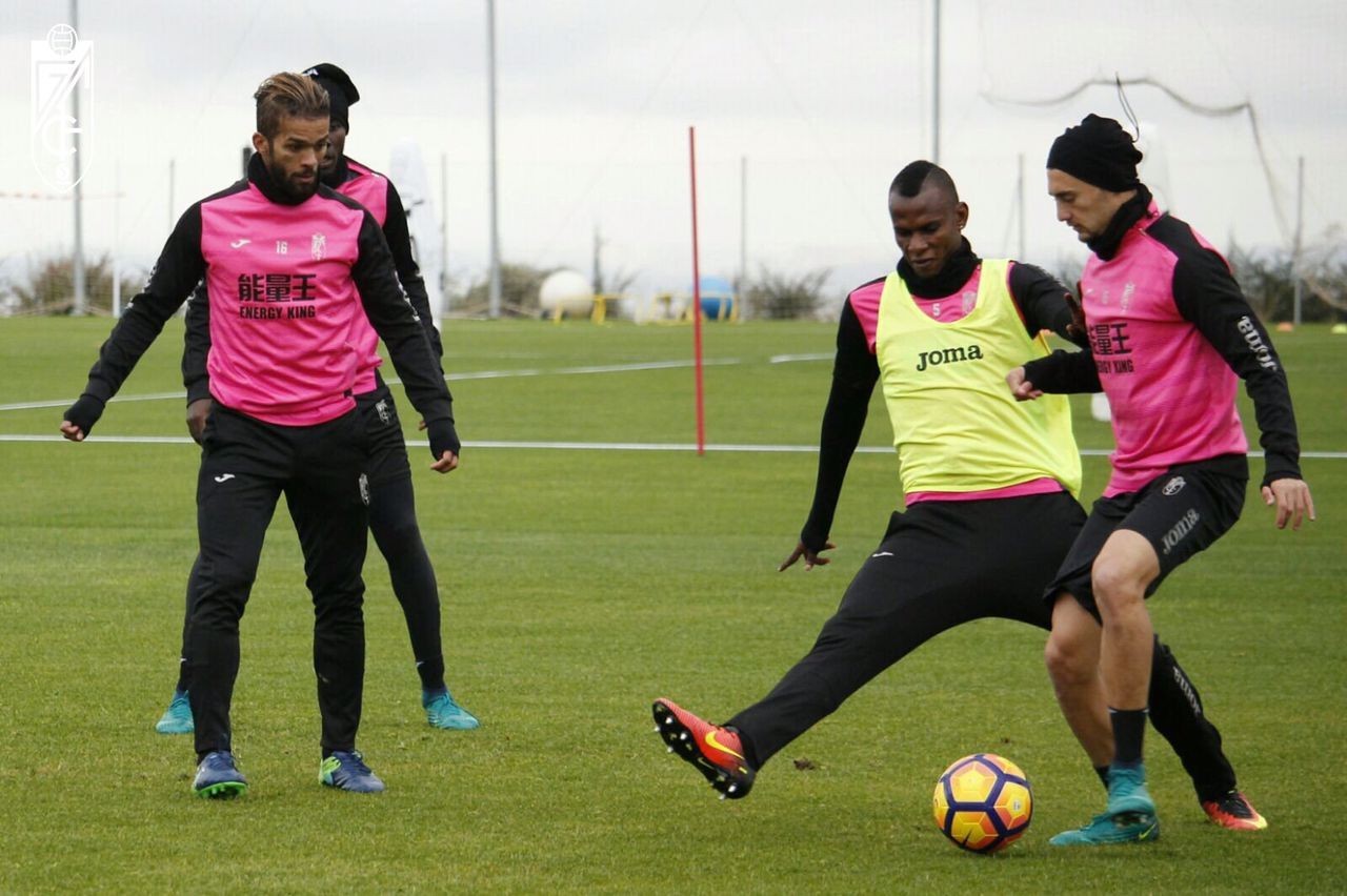 开云平台-格拉纳达高喊夺冠之声，全队斗志昂扬