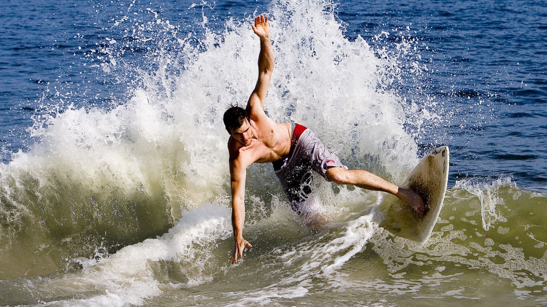 开云平台-隔空对话的终结者，从温哥华球场到NBA赛场的统治力瞬间