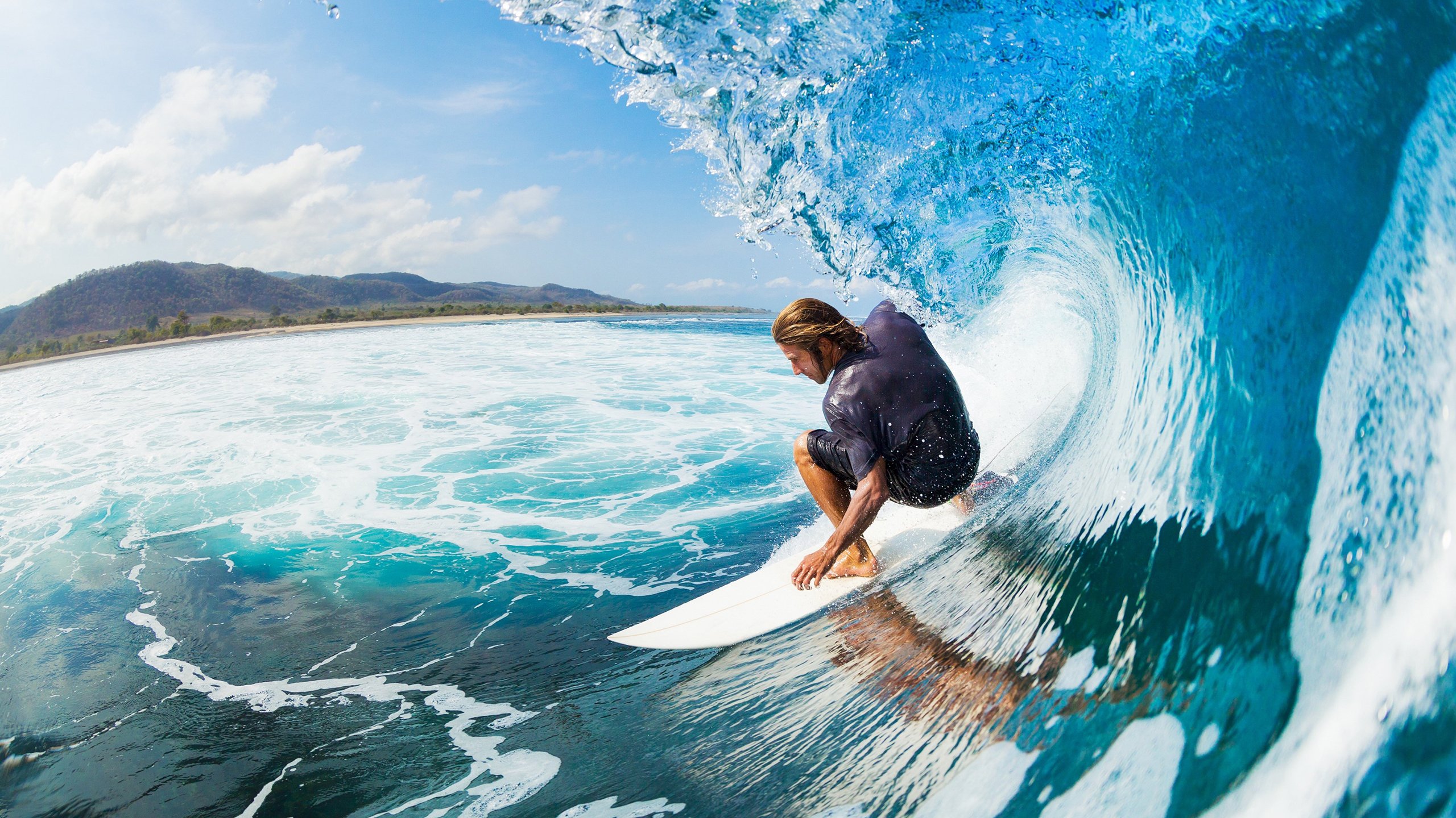 开云平台-球场如赛场,当绝杀的团队协奏遇见统治的个人史诗